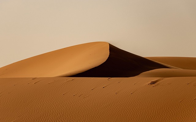 AlUla Desert Pavilion with Monument Silence and Sculpted Canyon Light