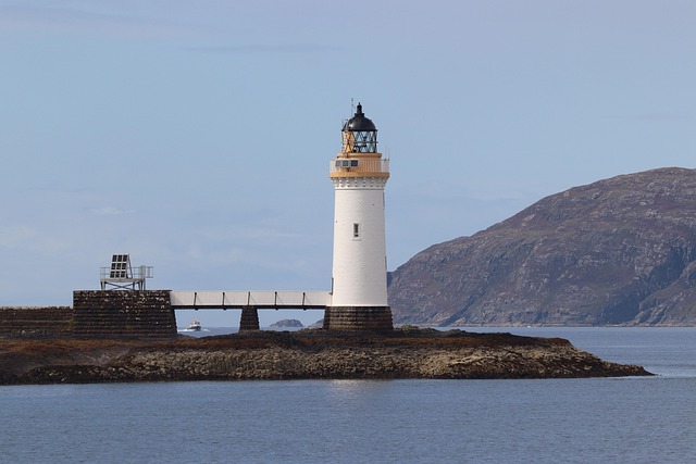 Isle of Mull Coastal Refuge where Moorland Meets Sea Silence