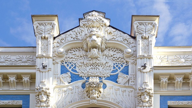 Riga Art-Nouveau Hotel with Canal Light and Elegant Evenings